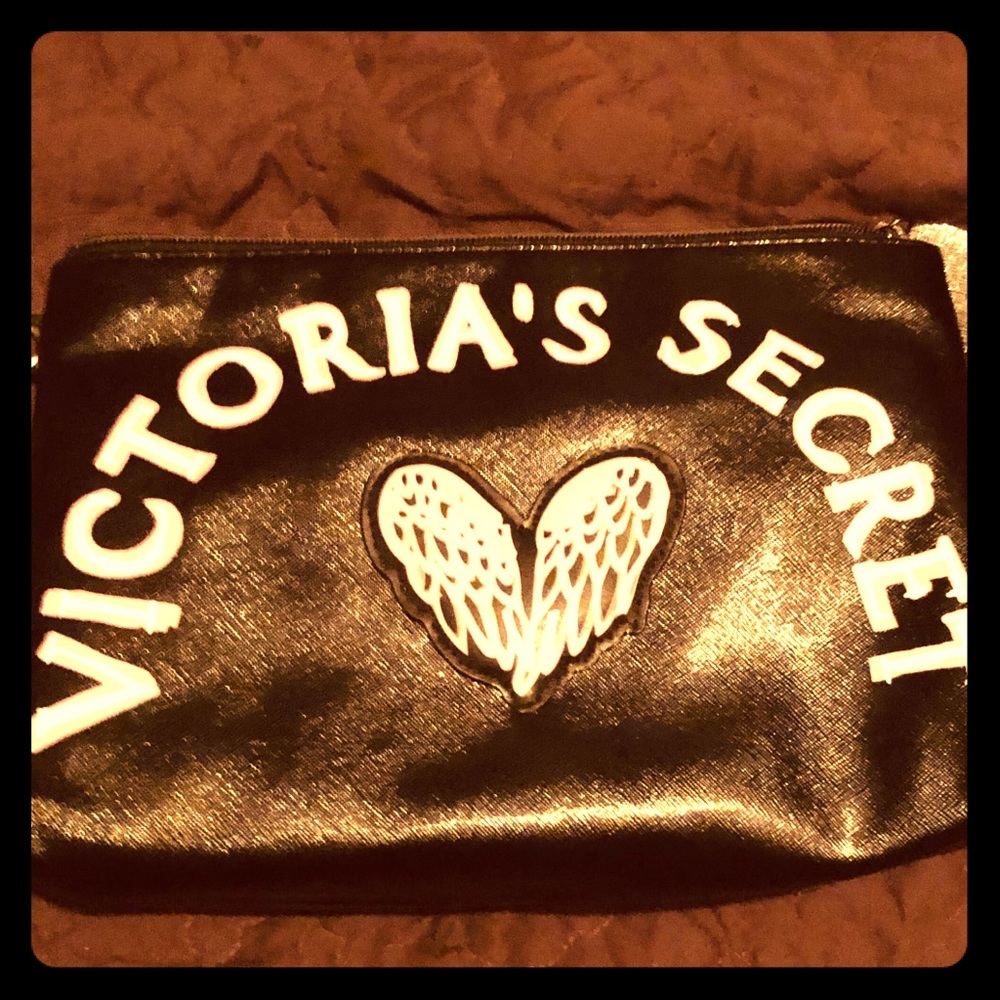 A hand bag